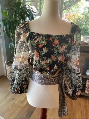 Alice + Olivia Black Floral Square-Neck Peasant Blouse